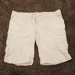 Hollister white mid thigh shorts size 7
